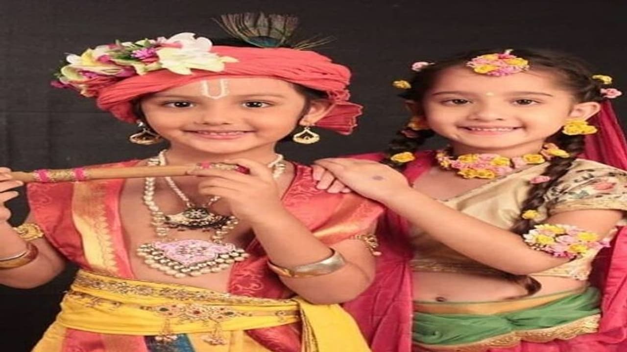 बिना फैंसी ड्रेस के बेटी को यूं बनाएं राधा रानी, ताकते रह जाएंगे लोग 