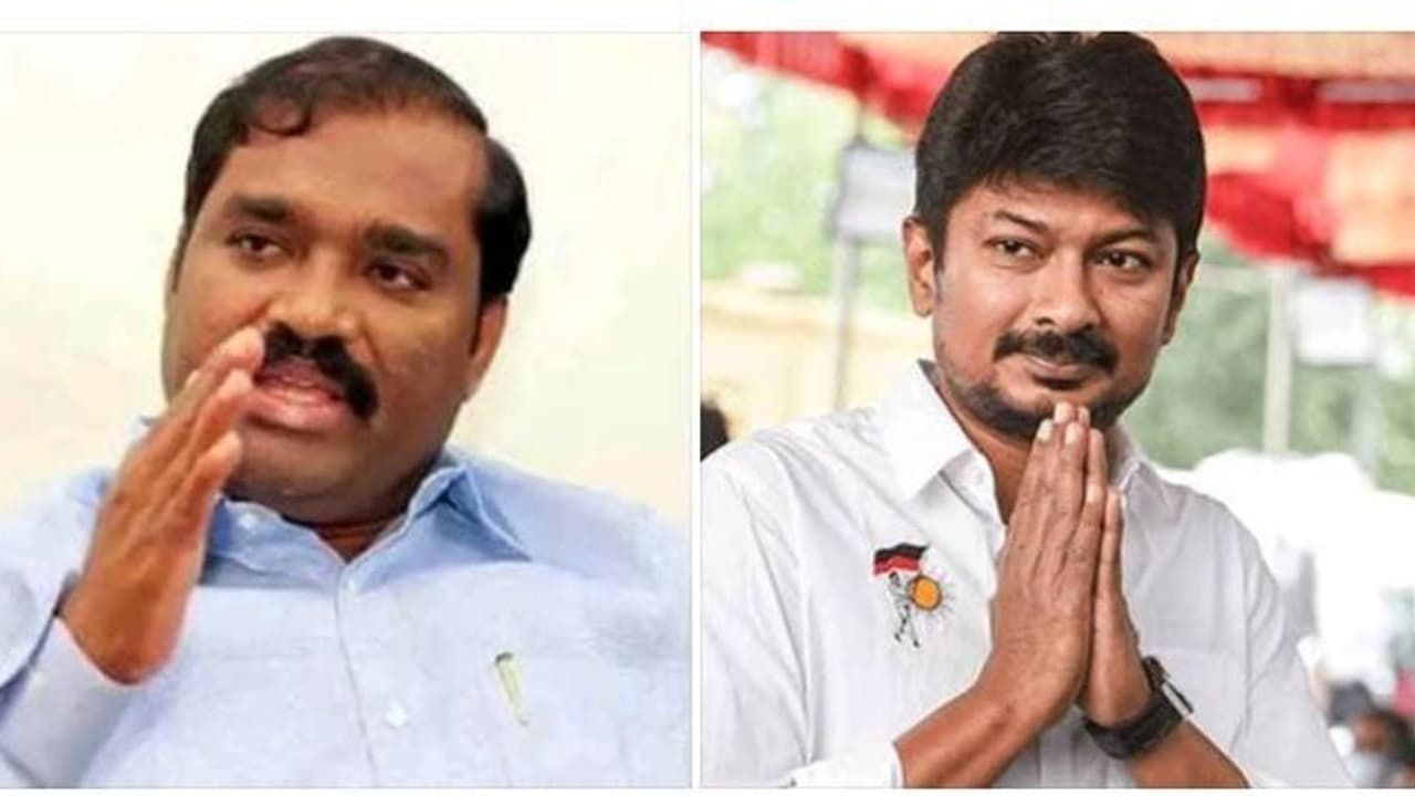 அயோத்தி சாமியார் உள்ளிட்ட எந்த கொம்பனாலும் உதயநிதி சுண்டு விரலைக் கூட தொட முடியாது சீறும் வேல்முருகன் அயோத்தி சாமியார் உள்ளிட்ட எந்த கொம்பனாலும் உதயநிதி சுண்டு விரலைக் கூட தொட முடியாது சீறும் வேல்முருகன்