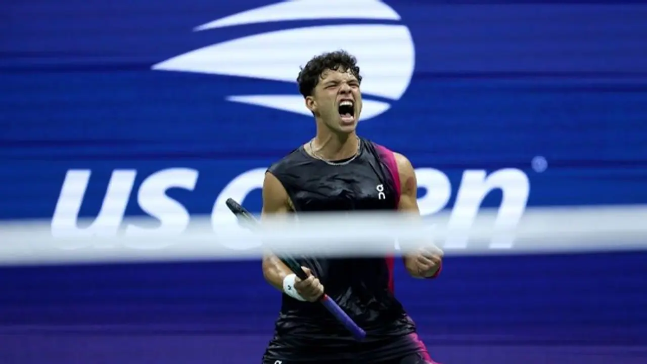 US Open 2023: Shelton triumphs in all American clash; seals semi finals berth with win over Tiafoe US Open 2023: Shelton triumphs in all American clash; seals semi finals berth with win over Tiafoe