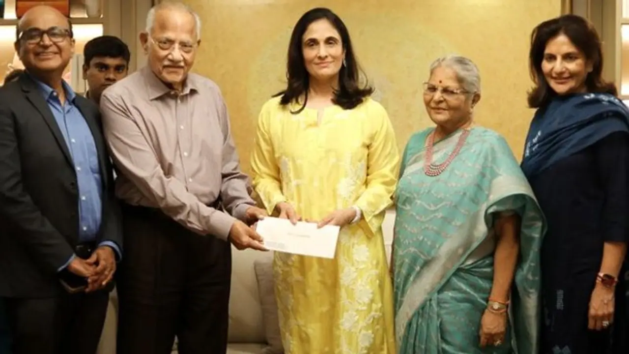 మంచి మనస్సు చాటుకున్న ‘జైలర్’ నిర్మాత.. ఉపాసన తాతగారికి రూ.కోటి అందజేత.. ఎందుకంటే? మంచి మనస్సు చాటుకున్న ‘జైలర్’ నిర్మాత.. ఉపాసన తాతగారికి రూ.కోటి అందజేత.. ఎందుకంటే?