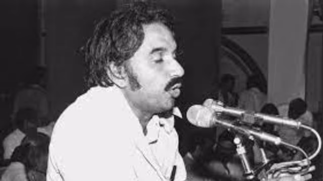 സിപിഎം കോട്ട, ഉമ്മന് ചാണ്ടി പിടിച്ചെടുത്തു, അഞ്ചര പതിറ്റാണ്ട് കുത്തക; പുതുപ്പള്ളിയില് വീണ്ടും ട്വിസ്റ്റോ? സിപിഎം കോട്ട, ഉമ്മന് ചാണ്ടി പിടിച്ചെടുത്തു, അഞ്ചര പതിറ്റാണ്ട് കുത്തക; പുതുപ്പള്ളിയില് വീണ്ടും ട്വിസ്റ്റോ?