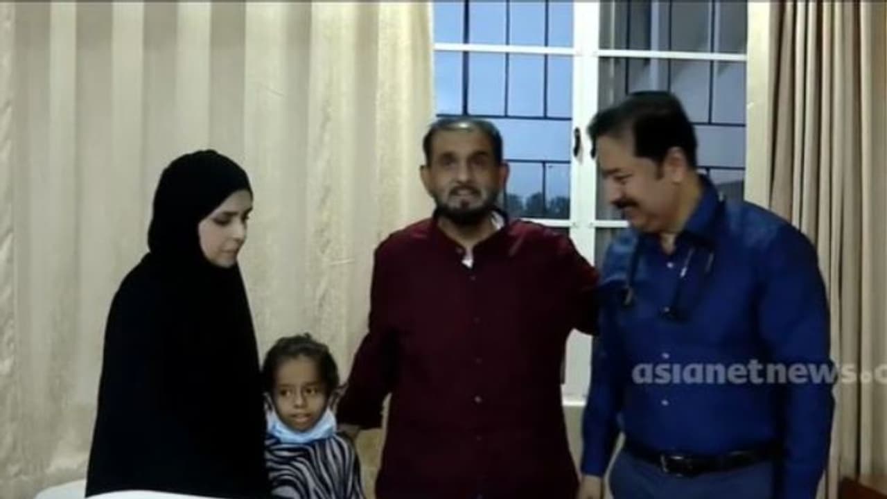 സ്വന്തം രാജ്യത്തെ ആശുപത്രികള് കയ്യൊഴിഞ്ഞു; കേരളത്തിലെത്തി ശസ്ത്രക്രിയ, ബാലികയ്ക്ക് ജീവിതത്തിലേക്ക് മടക്കം സ്വന്തം രാജ്യത്തെ ആശുപത്രികള് കയ്യൊഴിഞ്ഞു; കേരളത്തിലെത്തി ശസ്ത്രക്രിയ, ബാലികയ്ക്ക് ജീവിതത്തിലേക്ക് മടക്കം
