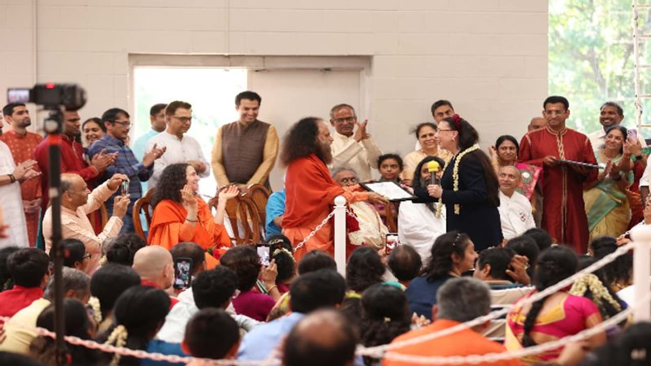 భారత్లో ఉదయనిధి మాటల దుమారం.. సెప్టెంబర్ 3ను సనాతన ధర్మ దినోత్సవంగా ప్రకటించిన యూఎస్ నగరం.. భారత్లో ఉదయనిధి మాటల దుమారం.. సెప్టెంబర్ 3ను సనాతన ధర్మ దినోత్సవంగా ప్రకటించిన యూఎస్ నగరం..