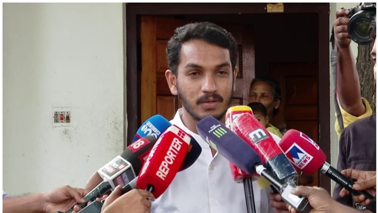 'എക്സിറ്റ് പോളുകളിൽ വിശ്വാസമില്ല, ജനങ്ങളിലാണ് വിശ്വാസം': ജെയ്ക് സി തോമസ് 'എക്സിറ്റ് പോളുകളിൽ വിശ്വാസമില്ല, ജനങ്ങളിലാണ് വിശ്വാസം': ജെയ്ക് സി തോമസ്