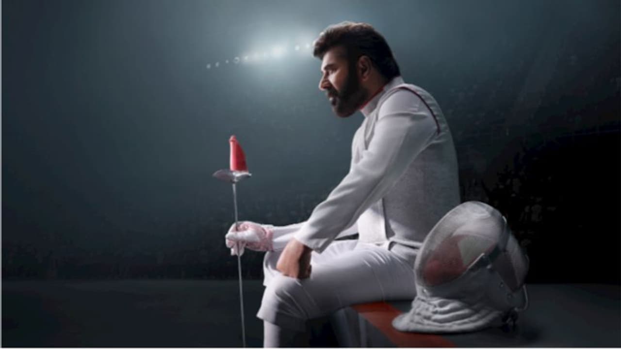 ജന്മദിനത്തില് സർപ്രൈസ് വേഷത്തില് മമ്മൂട്ടി, സംഭവം എന്ത്? സോഷ്യൽമീഡിയയിൽ ചൂടുപിടിച്ച ചർച്ചകൾ ജന്മദിനത്തില് സർപ്രൈസ് വേഷത്തില് മമ്മൂട്ടി, സംഭവം എന്ത്? സോഷ്യൽമീഡിയയിൽ ചൂടുപിടിച്ച ചർച്ചകൾ