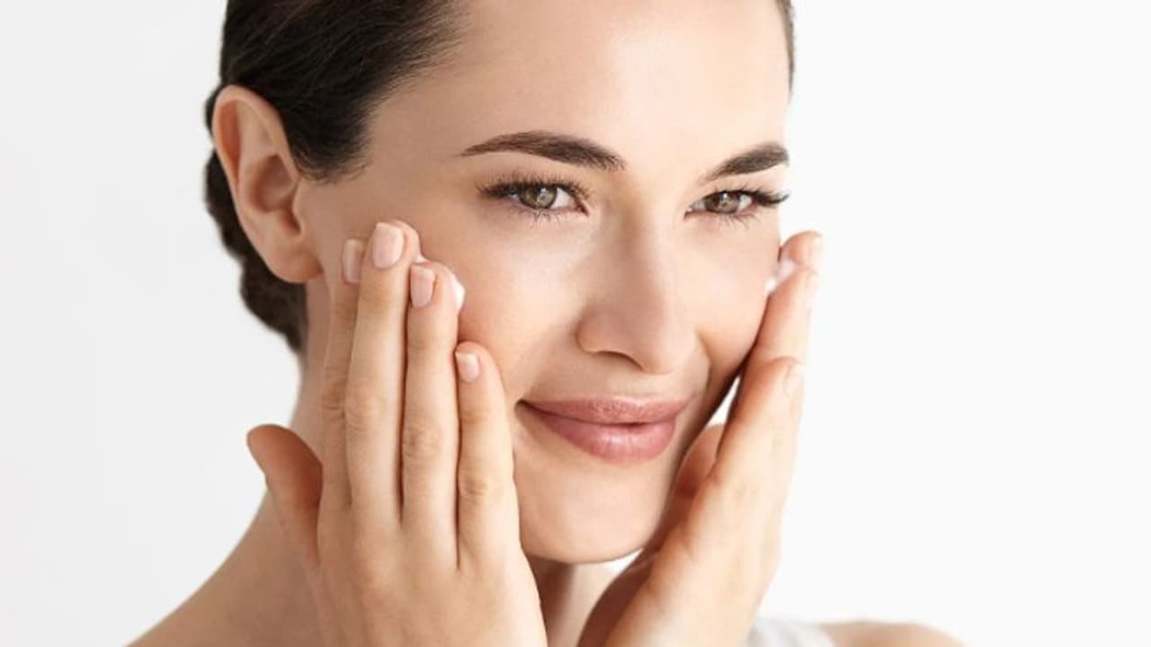 മുഖത്ത് പ്രായക്കൂടുതല്‍ തോന്നിക്കുന്നുണ്ടോ? ഡയറ്റില്‍ നിന്നും ഒഴിവാക്കാം ഈ ഭക്ഷണങ്ങള്‍... 