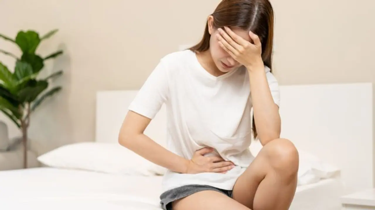 ഈ എട്ട് പഴങ്ങൾ പതിവാക്കൂ; മലബന്ധം അകറ്റാം... 