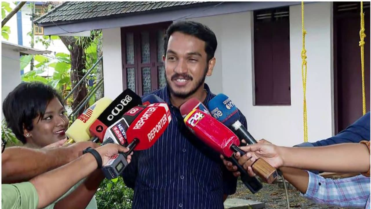 പുതുപ്പള്ളിയിലെ ജനം പറയുന്നത് ആത്മവിശ്വാസത്തോടെ മുന്നോട്ട് പോകാൻ; ശുഭ പ്രതീക്ഷയിൽ ജെയ്ക്ക് പുതുപ്പള്ളിയിലെ ജനം പറയുന്നത് ആത്മവിശ്വാസത്തോടെ മുന്നോട്ട് പോകാൻ; ശുഭ പ്രതീക്ഷയിൽ ജെയ്ക്ക്