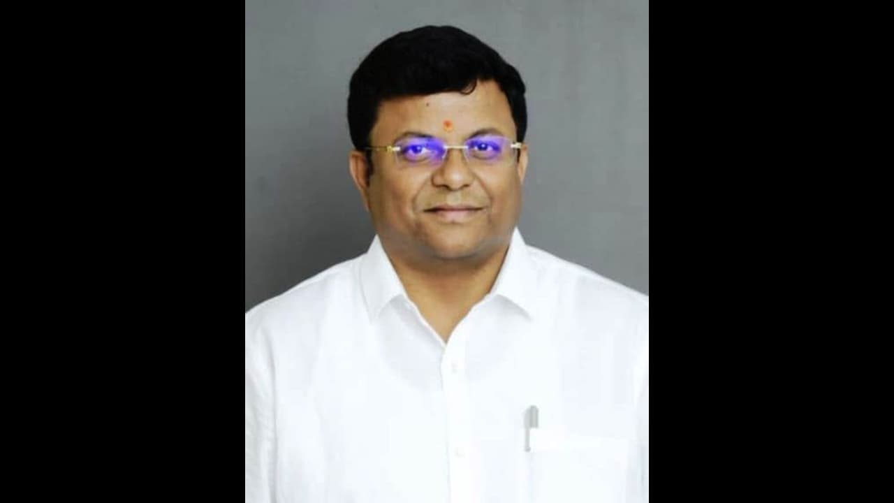 ಜಿಲ್ಲಾ ಕೇಂದ್ರಕ್ಕೆ ಶಿರಾ ನಗರ ಸೂಕ್ತ: ಡಾ.ರಾಜೇಶ್ ಗೌಡ ಜಿಲ್ಲಾ ಕೇಂದ್ರಕ್ಕೆ ಶಿರಾ ನಗರ ಸೂಕ್ತ: ಡಾ.ರಾಜೇಶ್ ಗೌಡ