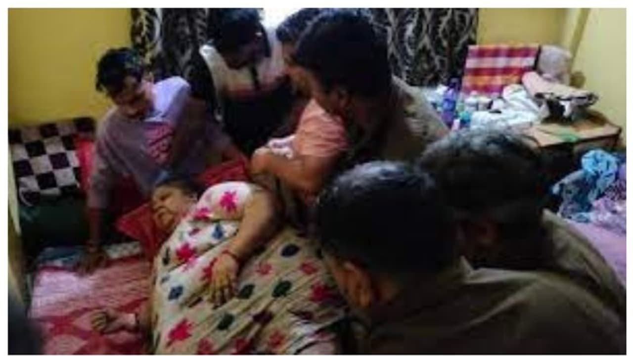 ಮಹಾರಾಷ್ಟ್ರ: ಮಂಚದಿಂದ ಉರುಳಿಬಿದ್ದ 160 ಕೇಜಿ ತೂಕದ ವೃದ್ಧೆ ಎತ್ತಲು ಬಂದ ಅಗ್ನಿಶಾಮಕ!