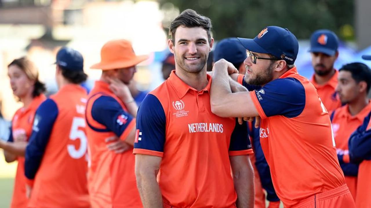 ആരായാലും കുഴപ്പമില്ല! പന്തെറിയാൻ അറിയാമോ? നെതര്ലന്ഡ്സ് ലോകകപ്പ് ടീമിന്റെ വമ്പന് ഓഫർ, യോഗ്യതകൾ ഇങ്ങനെ ആരായാലും കുഴപ്പമില്ല! പന്തെറിയാൻ അറിയാമോ? നെതര്ലന്ഡ്സ് ലോകകപ്പ് ടീമിന്റെ വമ്പന് ഓഫർ, യോഗ്യതകൾ ഇങ്ങനെ