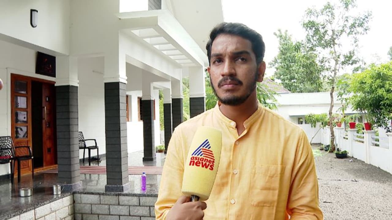 ഏത് കൊടുങ്കാറ്റിനെയും തോല്പിക്കുമാറ് ഉലയാതെ നിന്നവരെ, നമുക്കിനിയും ഇനിയും മുന്നോട്ടുനീങ്ങാം: ജെയ്ക് സി തോമസ് ഏത് കൊടുങ്കാറ്റിനെയും തോല്പിക്കുമാറ് ഉലയാതെ നിന്നവരെ, നമുക്കിനിയും ഇനിയും മുന്നോട്ടുനീങ്ങാം: ജെയ്ക് സി തോമസ്