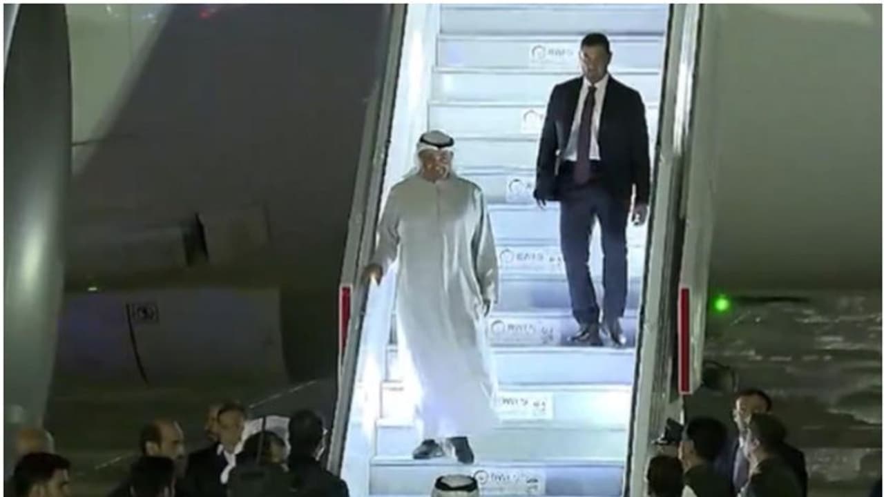 ജി20 ഉച്ചകോടിയില് പങ്കെടുക്കാന് യുഎഇ പ്രസിഡന്റ് ദില്ലിയില് ജി20 ഉച്ചകോടിയില് പങ്കെടുക്കാന് യുഎഇ പ്രസിഡന്റ് ദില്ലിയില്