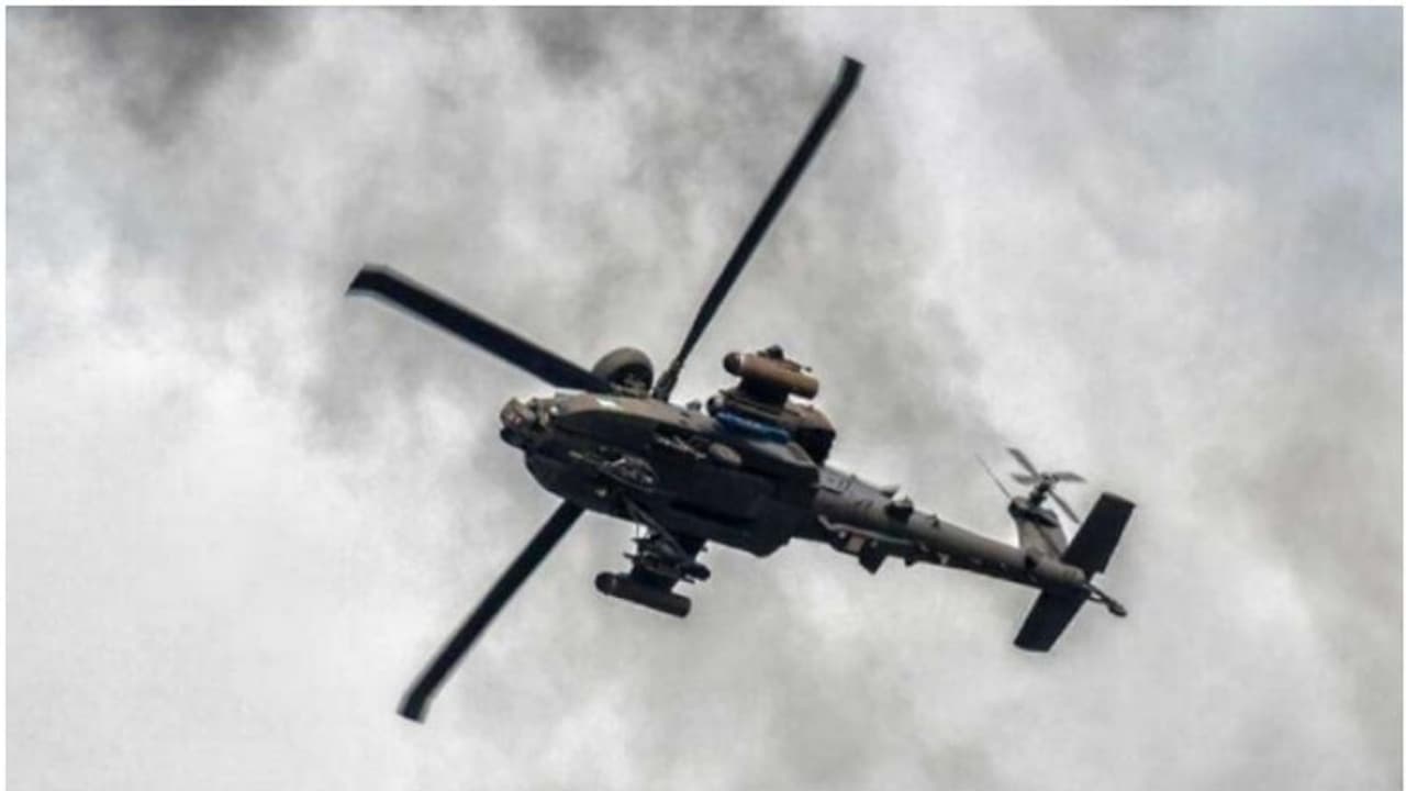 ഹെലികോപ്റ്റര് അപകടം; രണ്ട് പൈലറ്റുമാരില് ഒരാളുടെ മൃതദേഹം കണ്ടെത്തി ഹെലികോപ്റ്റര് അപകടം; രണ്ട് പൈലറ്റുമാരില് ഒരാളുടെ മൃതദേഹം കണ്ടെത്തി