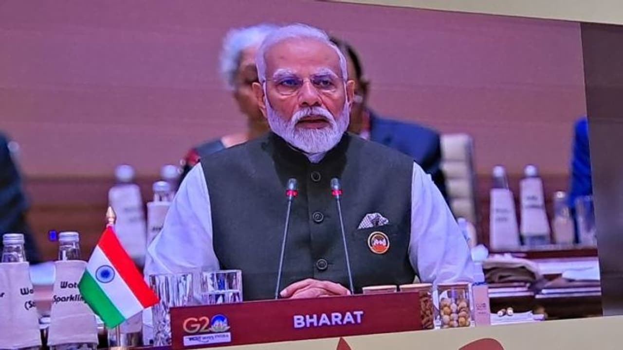 G20 Summit: ఉక్రెయిన్ యుద్ధంతో దేశాల మధ్య అపనమ్మకాలు.. ఇది విశ్వాసంగా మారాలి: జీ 20 సదస్సులో ప్రధాని మోడీ G20 Summit: ఉక్రెయిన్ యుద్ధంతో దేశాల మధ్య అపనమ్మకాలు.. ఇది విశ్వాసంగా మారాలి: జీ 20 సదస్సులో ప్రధాని మోడీ