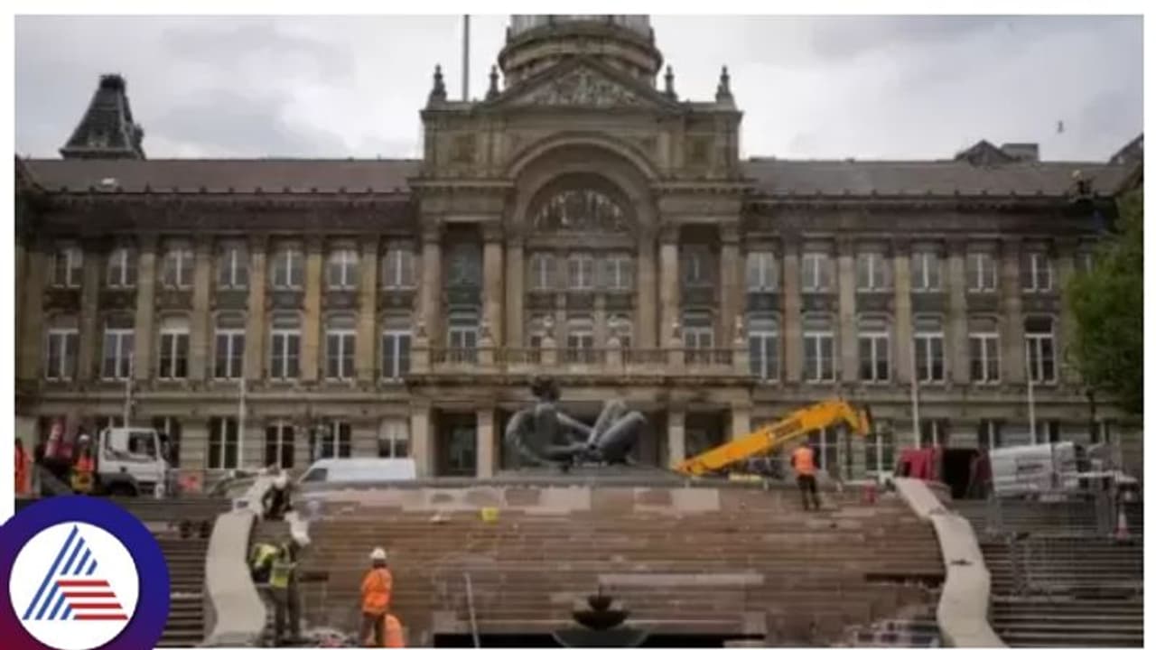 ಬ್ರಿಟನ್ನ 2ನೇ ದೊಡ್ಡ ನಗರ ಬರ್ಮಿಂಗ್ಹ್ಯಾಂ ದಿವಾಳಿ, ಕಾರಣ ಮಹಿಳೆಯರಿಗೂ ಸಮಾನ ವೇತನ! ಬ್ರಿಟನ್ನ 2ನೇ ದೊಡ್ಡ ನಗರ ಬರ್ಮಿಂಗ್ಹ್ಯಾಂ ದಿವಾಳಿ, ಕಾರಣ ಮಹಿಳೆಯರಿಗೂ ಸಮಾನ ವೇತನ!