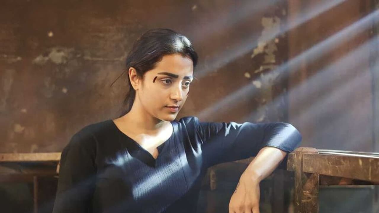 திரிஷா நடிப்பில் உண்மை சம்பவத்தை மையமாக வைத்து உருவாகியுள்ள 'தி ரோட்'! ரிலீஸ் தேதி அறிவிப்பு! திரிஷா நடிப்பில் உண்மை சம்பவத்தை மையமாக வைத்து உருவாகியுள்ள 'தி ரோட்'! ரிலீஸ் தேதி அறிவிப்பு!