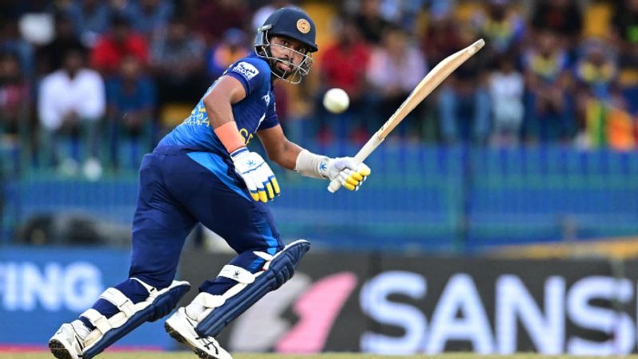 തിളങ്ങിയത് സമരവിക്രമ മാത്രം! ഏഷ്യാ കപ്പില് ശ്രീങ്കയ്ക്കെതിരെ ബംഗ്ലാദേശിന് കുഞ്ഞന് വിജയലക്ഷ്യം തിളങ്ങിയത് സമരവിക്രമ മാത്രം! ഏഷ്യാ കപ്പില് ശ്രീങ്കയ്ക്കെതിരെ ബംഗ്ലാദേശിന് കുഞ്ഞന് വിജയലക്ഷ്യം