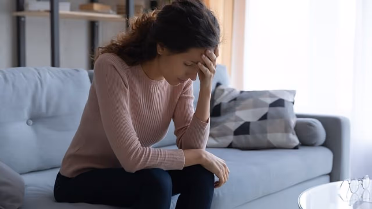  Health Tips : എന്താണ് പെരിമെനോപോസ് ? സ്ത്രീകൾ അവ​ഗണിക്കാൻ പാടില്ലാത്ത അഞ്ച് ലക്ഷണങ്ങൾ 