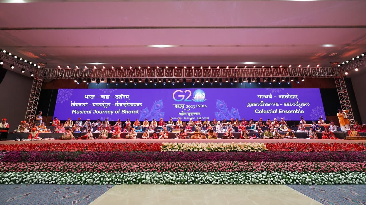 G20 Summit 2023: ஜி 20 உச்சி மாநாடு.. இந்தியாவின் இசை பாரம்பரியத்தை ரசித்து பார்த்த விருந்தினர்கள்..!! G20 Summit 2023: ஜி 20 உச்சி மாநாடு.. இந்தியாவின் இசை பாரம்பரியத்தை ரசித்து பார்த்த விருந்தினர்கள்..!!