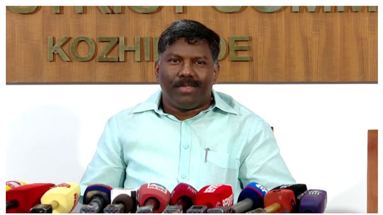 അനിൽ അക്കരയുടെ ആരോപണം അടിസ്ഥാനരഹിതം, തനിക്കെതിരെ തെളിവുണ്ടെങ്കിൽ മാധ്യമങ്ങൾക്ക് കൈമാറണം: പികെ ബിജു അനിൽ അക്കരയുടെ ആരോപണം അടിസ്ഥാനരഹിതം, തനിക്കെതിരെ തെളിവുണ്ടെങ്കിൽ മാധ്യമങ്ങൾക്ക് കൈമാറണം: പികെ ബിജു