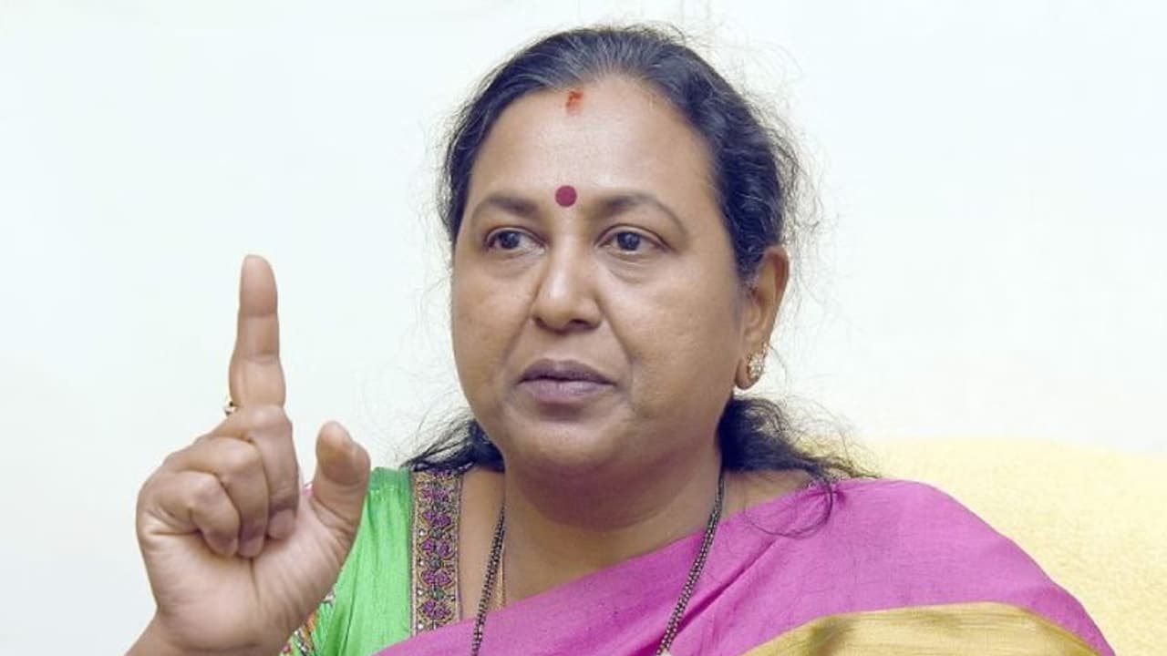 தங்களுக்கு வேண்டியது கிடைத்தவுடன் துண்டைக் காணோம் துணியைக் காணோம் என கூடாரத்தையே காலி செய்துட்டாங்க பிரேமலதா தங்களுக்கு வேண்டியது கிடைத்தவுடன் துண்டைக் காணோம் துணியைக் காணோம் என கூடாரத்தையே காலி செய்துட்டாங்க பிரேமலதா