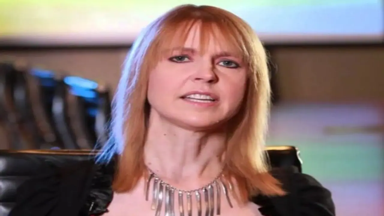 Viral News: अमीर होकर भी गरीब है ये करोड़पति महिला, वजह जान हो जाएंगे हैरान