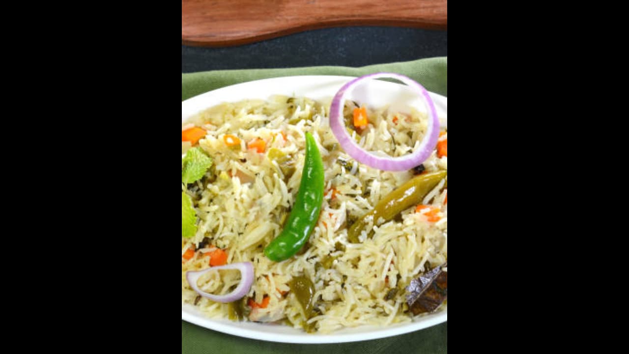 വോട്ട് ചെയ്ത് കഴിഞ്ഞ് സന്തോഷത്തോടെ ഭക്ഷണം കഴിക്കാം, 20 ശതമാനം കിഴിവ്; വമ്പിച്ച ഓഫറുമായി ഉത്തരാഖണ്ഡ് വോട്ട് ചെയ്ത് കഴിഞ്ഞ് സന്തോഷത്തോടെ ഭക്ഷണം കഴിക്കാം, 20 ശതമാനം കിഴിവ്; വമ്പിച്ച ഓഫറുമായി ഉത്തരാഖണ്ഡ്