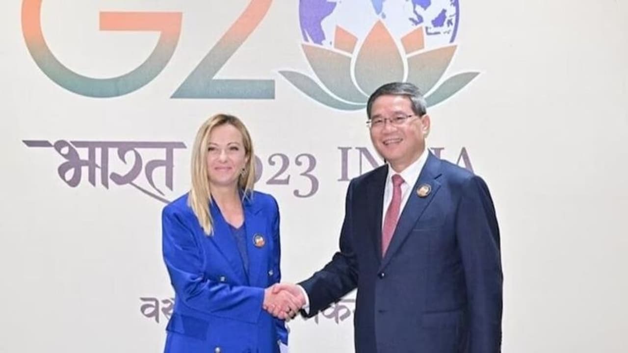 பெல்ட் ரோடு மூலம் ஒரு பயனும் இல்லை! சீனாவை கழட்டி விட்டு இந்தியாவுடன் கைகோர்க்கும் இத்தாலி! பெல்ட் ரோடு மூலம் ஒரு பயனும் இல்லை! சீனாவை கழட்டி விட்டு இந்தியாவுடன் கைகோர்க்கும் இத்தாலி!