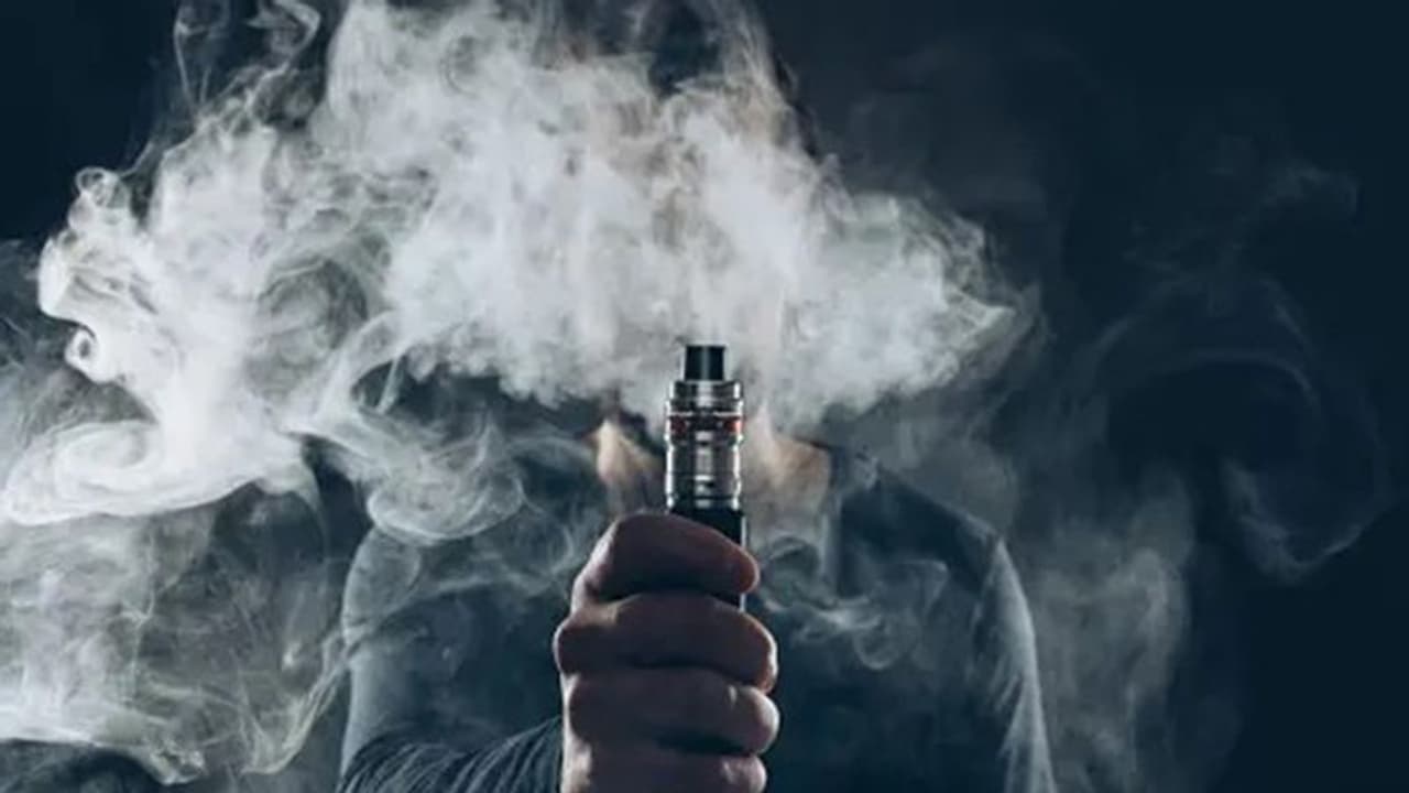 Health: 5 disastrous side effects of E Cigarettes
