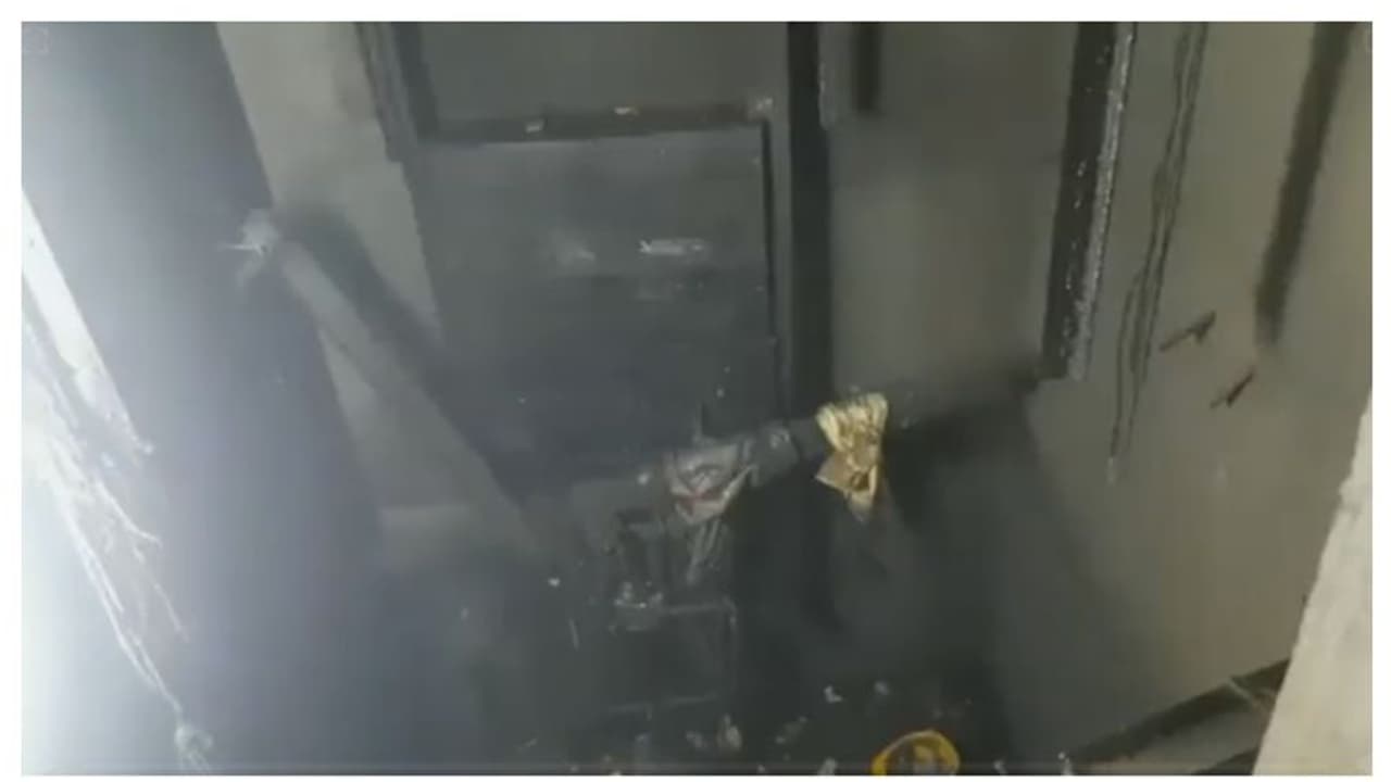 താനയിൽ നിർമാണത്തിലിരിക്കുന്ന കെട്ടിടത്തിലെ ലിഫ്റ്റ്‌ തകർന്ന് വീണു; ആറു തൊഴിലാളികൾക്ക് ദാരുണാന്ത്യം