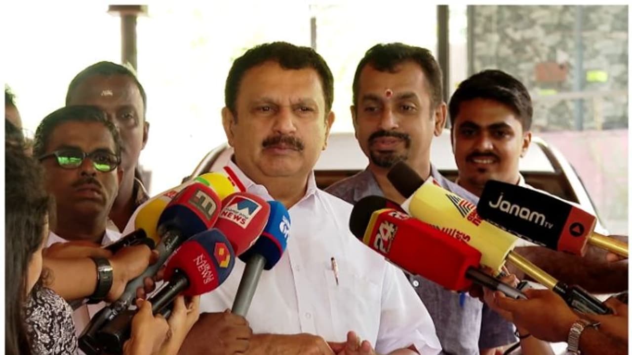 കെ മുരളീധരന്റെ പരസ്യവിമർശനങ്ങളിൽ കോൺ​ഗ്രസിൽ അതൃപ്തി; ഇനി അനുനയിപ്പിക്കേണ്ടെന്ന് സംസ്ഥാന നേതാക്കൾ