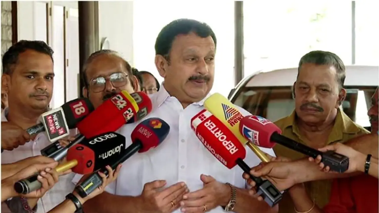 'ലീഗ് മൂന്നാം സീറ്റ് ചോദിക്കുന്നതിൽ തെറ്റില്ല, അതിന്റെ പേരിൽ തർക്കം ഉണ്ടാകില്ല': കെ മുരളീധരൻ എംപി 'ലീഗ് മൂന്നാം സീറ്റ് ചോദിക്കുന്നതിൽ തെറ്റില്ല, അതിന്റെ പേരിൽ തർക്കം ഉണ്ടാകില്ല': കെ മുരളീധരൻ എംപി