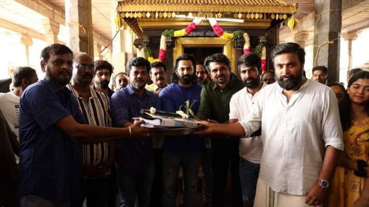 ഉണ്ണി മുകുന്ദൻ തമിഴില്, വെട്രിമാരന്റെ തിരക്കഥയില് നായകനായി സൂരിയും ഉണ്ണി മുകുന്ദൻ തമിഴില്, വെട്രിമാരന്റെ തിരക്കഥയില് നായകനായി സൂരിയും