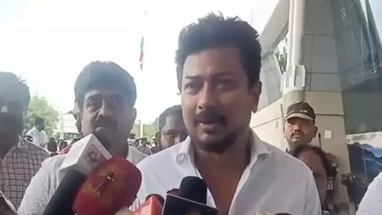 ஊழலுக்கு பதில் சொல்ல பாஜகவுக்கு வக்கில்ல: உதயநிதி ஸ்டாலின் கடும் தாக்கு! ஊழலுக்கு பதில் சொல்ல பாஜகவுக்கு வக்கில்ல: உதயநிதி ஸ்டாலின் கடும் தாக்கு!