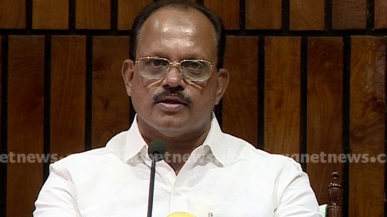 വിഴിഞ്ഞത്തേക്ക് ആദ്യ കപ്പൽ ചൈനയിൽ നിന്ന്, ഒക്ടോബർ നാലിനെത്തും: മന്ത്രി അഹമ്മദ് ദേവർകോവിൽ വിഴിഞ്ഞത്തേക്ക് ആദ്യ കപ്പൽ ചൈനയിൽ നിന്ന്, ഒക്ടോബർ നാലിനെത്തും: മന്ത്രി അഹമ്മദ് ദേവർകോവിൽ