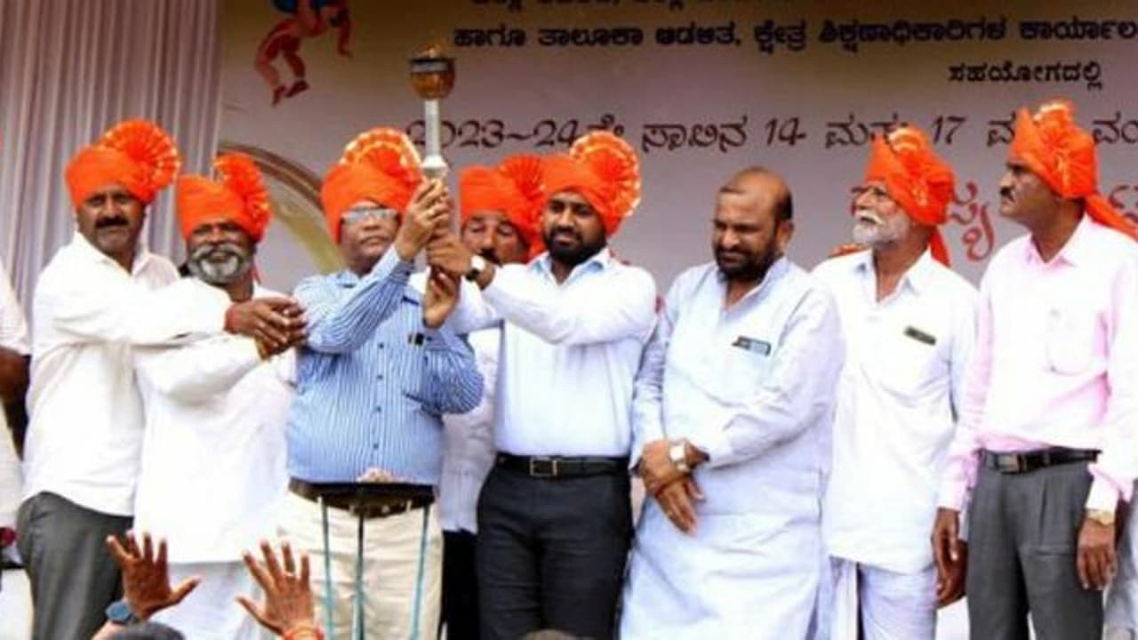 ರಾಜ್ಯ ಮಟ್ಟದ ಕುಸ್ತಿ ಪಂದ್ಯಾವಳಿಗೆ ವಿದ್ಯುಕ್ತ ಚಾಲನೆ: ಸ್ಪರ್ಧಾಳುಗಳಲ್ಲಿ ಕ್ರೀಡಾ ಮನೋಭಾವನೆ ಮುಖ್ಯ ರಾಜ್ಯ ಮಟ್ಟದ ಕುಸ್ತಿ ಪಂದ್ಯಾವಳಿಗೆ ವಿದ್ಯುಕ್ತ ಚಾಲನೆ: ಸ್ಪರ್ಧಾಳುಗಳಲ್ಲಿ ಕ್ರೀಡಾ ಮನೋಭಾವನೆ ಮುಖ್ಯ