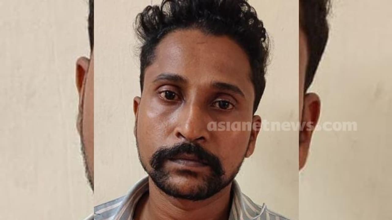 രാത്രി ഉറങ്ങിക്കിടന്ന 15കാരിയോട് ലൈംഗികാതിക്രമം നടത്തി: അച്ഛന്റെ സുഹൃത്ത് അറസ്റ്റിൽ