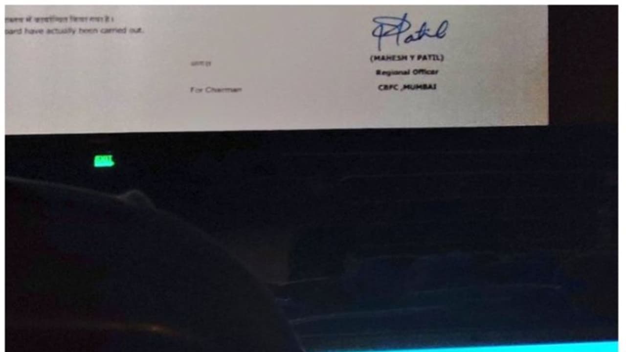 ആദ്യ ഷോയില്‍ 'ജവാന്‍' കാണണം, ജോലി മുടങ്ങാനും പാടില്ല; സോഷ്യല്‍ മീഡിയയില്‍ ചര്‍ച്ചയായ ആ ചിത്രത്തിന് പിന്നില്‍