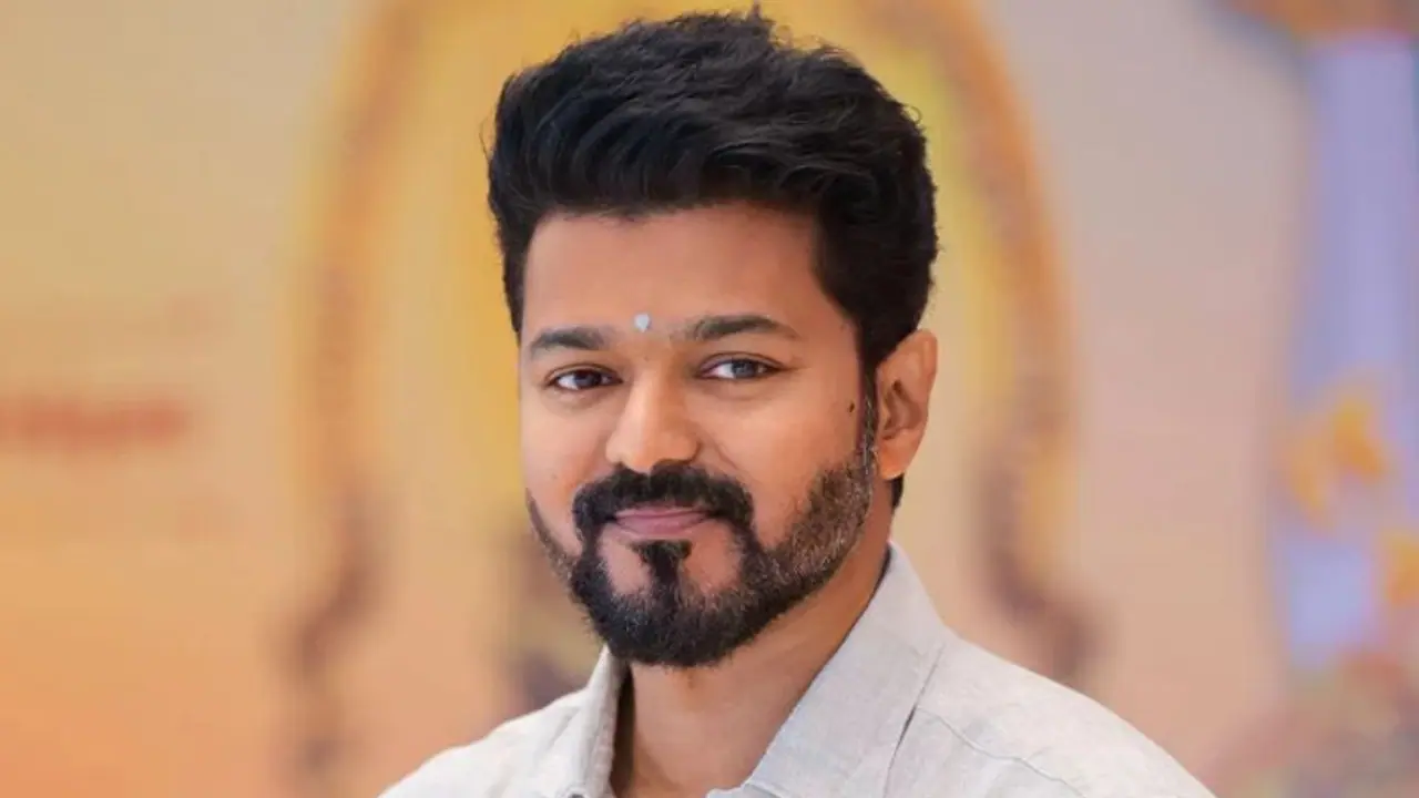  വിജയ്‍യുടെ ശമ്പളത്തിന് പിന്നിലെ രഹസ്യം; കടുത്ത ആരോപണം, വിജയ് ആരാധകര്‍ കലിപ്പില്‍.!