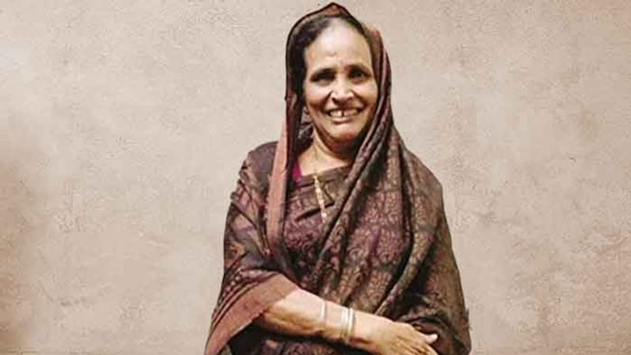 മമ്മൂട്ടിയുടെ സഹോദരി ആമിന അന്തരിച്ചു മമ്മൂട്ടിയുടെ സഹോദരി ആമിന അന്തരിച്ചു