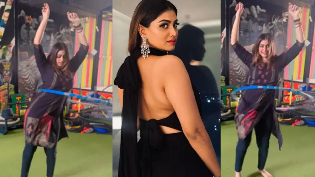 நல்லா சர்க்கஸ் பண்றமா நீ... இடுப்பில் வளையத்தை மாட்டி வித்தை காட்டிய ஷிவானி வைரல் வீடியோ இதோ நல்லா சர்க்கஸ் பண்றமா நீ... இடுப்பில் வளையத்தை மாட்டி வித்தை காட்டிய ஷிவானி வைரல் வீடியோ இதோ