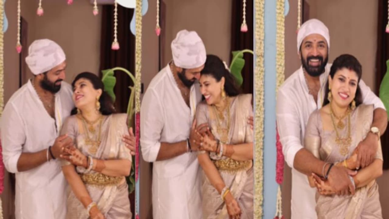 கையில் பூவோடு பரிதவித்து நின்ற அருண் விஜய்.. மனைவி சொன்ன சீக்ரெட் தனியாக ஒரு Anniversary கொண்டாட்டம்! கையில் பூவோடு பரிதவித்து நின்ற அருண் விஜய்.. மனைவி சொன்ன சீக்ரெட் தனியாக ஒரு Anniversary கொண்டாட்டம்!