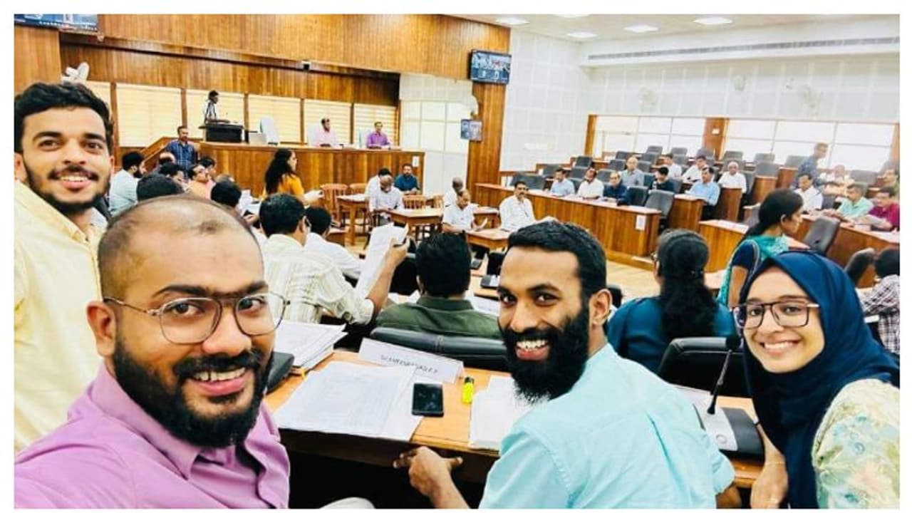 അയോഗ്യനാക്കിയ നടപടിക്ക് ഹൈക്കോടതി സ്റ്റേ, കാലിക്കറ്റ് സർവകലാശാല സെനറ്റ് യോഗം തുടങ്ങി; യോ​ഗത്തിൽ അമീൻ റാഷിദും‌