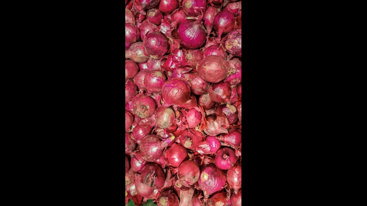 ಟೊಮೆಟೋ ಬಳಿಕ ಈರುಳ್ಳಿ ಬೆಲೆ ಏರಿಕೆ ಶಾಕ್? ಟೊಮೆಟೋ ಬಳಿಕ ಈರುಳ್ಳಿ ಬೆಲೆ ಏರಿಕೆ ಶಾಕ್?