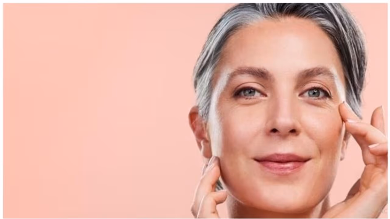 50 വയസ് കഴിഞ്ഞോ ? ഇതാ ചില സ്കിൻ കെയർ ടിപ്സ് 