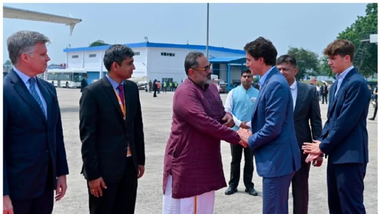 വിമാനം ശരിയാക്കി; ജി20 ഉച്ചകോടി അവസാനിച്ച് രണ്ട് ദിവസത്തിന് ശേഷം ജസ്റ്റിന് ട്രൂഡോ മടങ്ങി വിമാനം ശരിയാക്കി; ജി20 ഉച്ചകോടി അവസാനിച്ച് രണ്ട് ദിവസത്തിന് ശേഷം ജസ്റ്റിന് ട്രൂഡോ മടങ്ങി