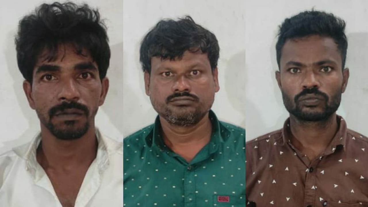 മോഷണ മൊബൈല്‍ വില്‍പ്പന: ആലുവ പീഡനക്കേസ് പ്രതിയുടെ സുഹൃത്തുകള്‍ അറസ്റ്റില്‍