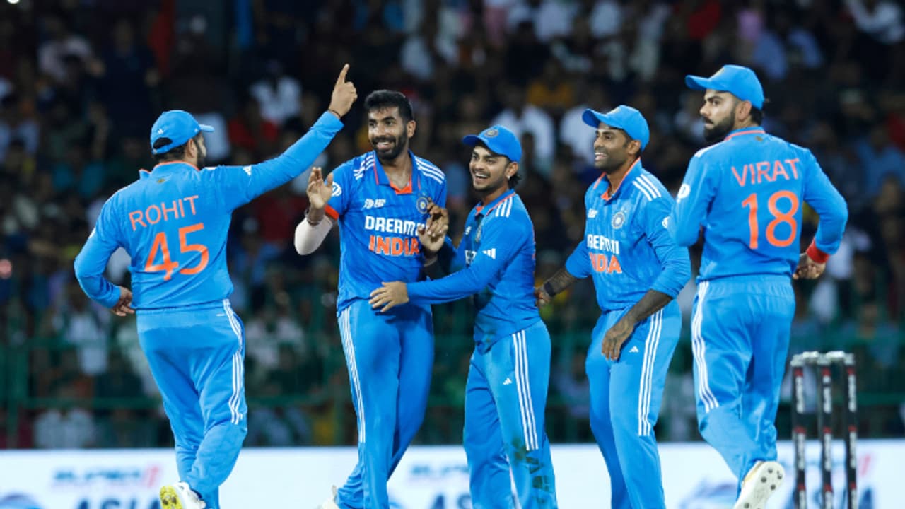 BAN vs IND: சூர்யகுமார் யாதவ், ஷமி, ஷர்துல் தாக்கூருக்கு வாய்ப்பு? இந்தியா பிளேயிங் 11 எப்படி இருக்கும்?