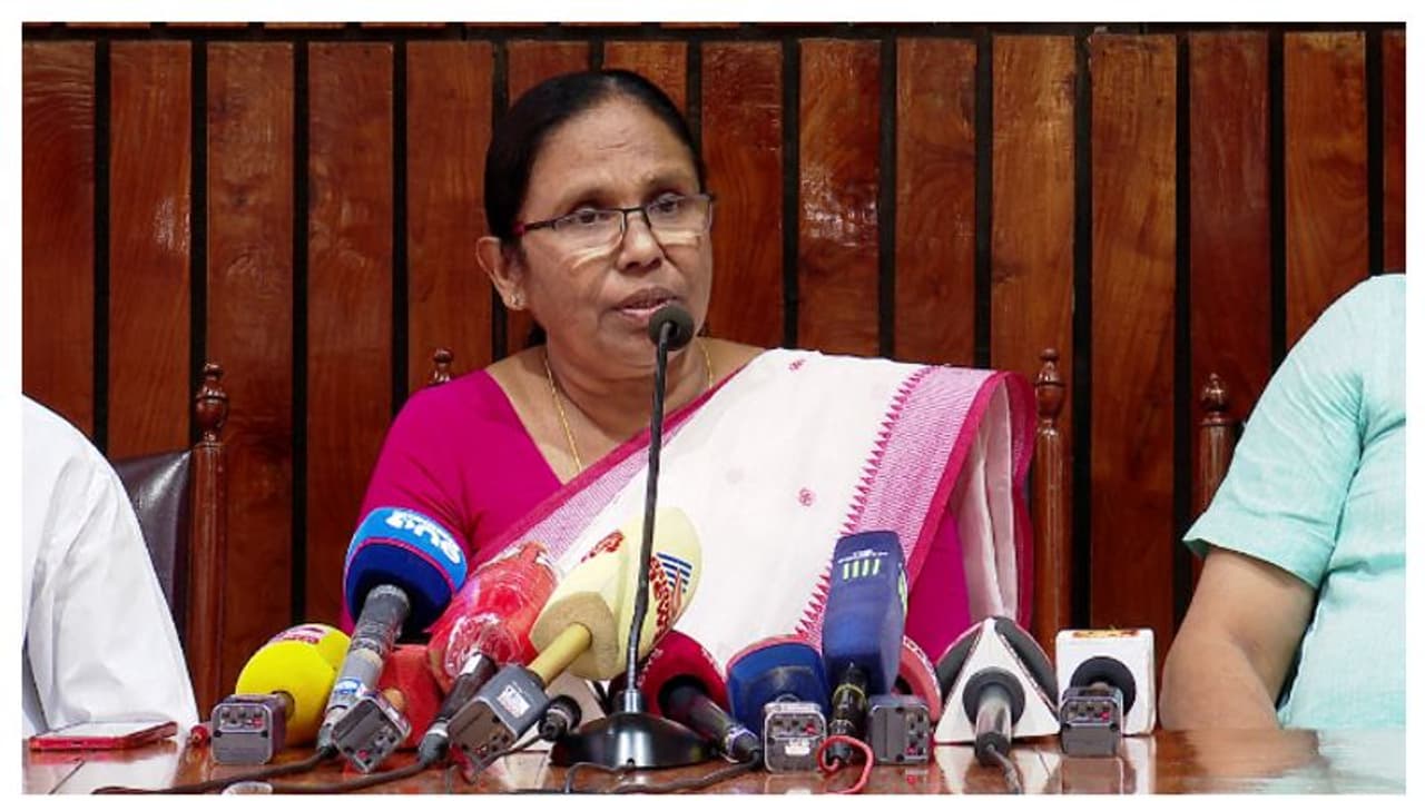 'പുതിയ വൈറസ് എന്ന നിലയിൽ നിപ 2018 ലെ സാഹചര്യം ഇന്നില്ല; താരതമ്യേന റിസ്ക് കുറവാണ്': കെകെ ശൈലജ 'പുതിയ വൈറസ് എന്ന നിലയിൽ നിപ 2018 ലെ സാഹചര്യം ഇന്നില്ല; താരതമ്യേന റിസ്ക് കുറവാണ്': കെകെ ശൈലജ